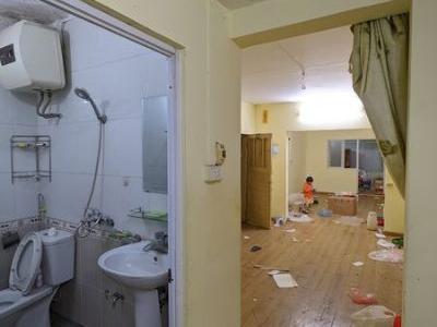 GIA ĐÌNH TÔI cần cho thuê nhà tập thể tầng 5 dãy nhà A11 - Thanh Xuân Bắc, Thành Xuân, Hà Nội
