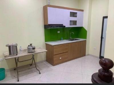 cho thuê nhà Trần Duy Hưng 30m 5 tầng nhà mới T1: PK, để xe, bếp, VS T2-3-4