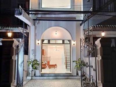NHÀ GÁC LỬNG , CẬP RẠCH GÒI BÉ** * Nhà 1 trệt 1 lửng , NHÀ MỚI 100%*