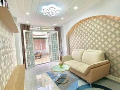 Tôi chính chủ đứng bán không môi giới đang cần tiền gấp anh chị thiện chí alo em xem nhà trực tiếp