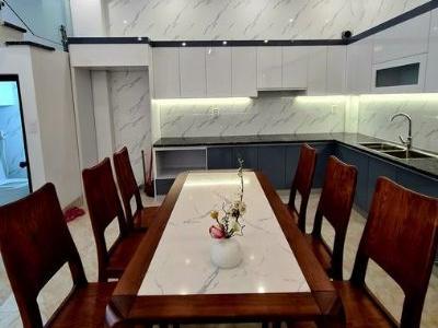 Bán căn  nhà 4 tầng gần chợ sato cao xanh hạ long Hướng đông nam Mặt tiền rộng diện tích 56m