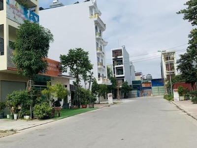 Cần bán gấp giá hợp lí cho người mua, trục chính QUÁCH NHẪN 2A DCS2 tp Bắc Giang