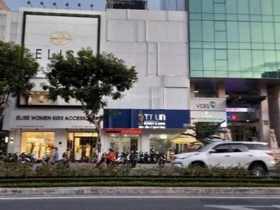 Cho thuê nhà MT Nguyễn Văn Linh. DT: 210M2, Ngang 10m