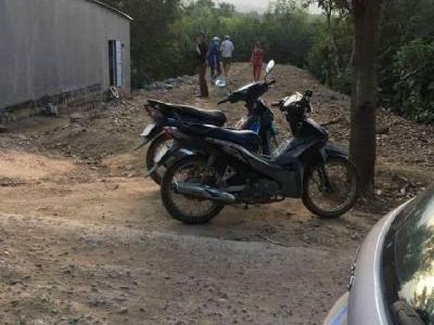 chủ kẹt quá cắt bớt khúc đất bán để xoay ngân hàng