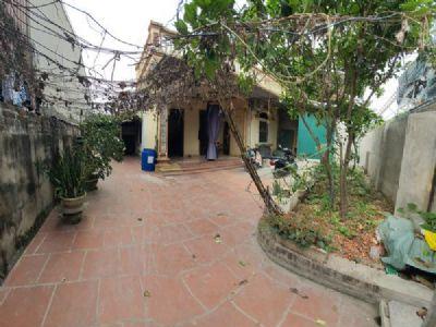 Cần cho thuê nhà mặt đất như hình Diện tích tổng 170m2 gồm sân, vườn, nhà ở Xóm đồi, La Phù