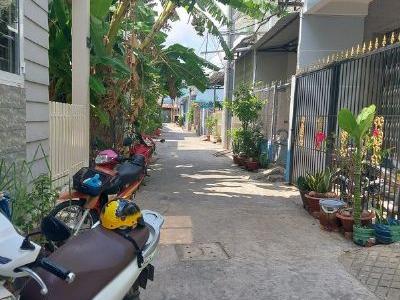 Cần Bán Nhà P5 TP.Mỹ Tho.Sau Lưng Nhà Hàng 284.Khu Viên Chức Rất An Ninh.