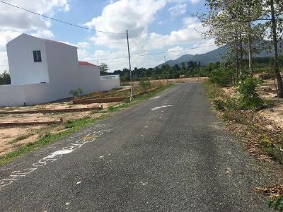 Cần tiền tôi giảm giá mạnh bán đất ngay ngã 3 Cảng Cái mép vào 600m, bên cạnh TĐC Tân Phước.
