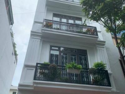 Cho thuê nhà riêng Văn Cao , Ba Đình  KINH DOANH ĐƯỢC Diện tích 35m 5 tầng