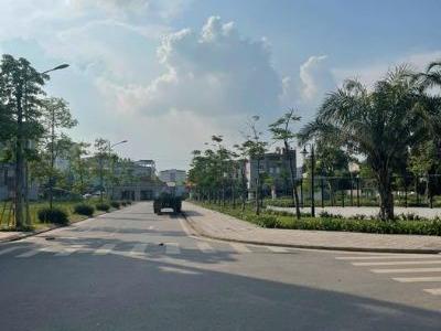 Cần bán lô đất siêu đẹp 2 mặt tiền KĐT Bách Việt - Dĩnh Kế - Bắc Giang .