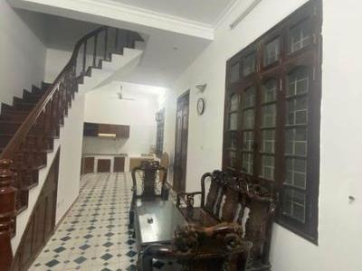 Cho thuê nguyên căn lô góc, phân lô phố Phố Vọng, diện tích tầng 1 là 40m2, từ tầng 2 là 50m2.