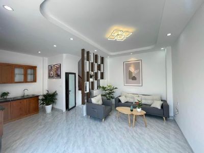 Căn nhà mặt tiền 6m , 3 ngủ cửa sổ lớn ra hướng Đông Nam Phụng Châu, Chương Mỹ