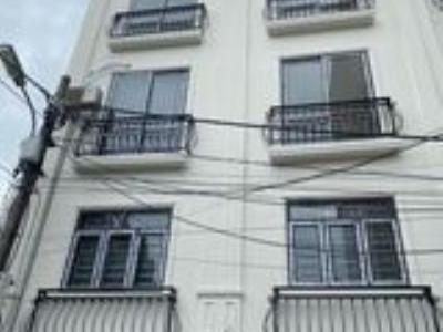 Nhà mình cần vốn kinh doanh bán lại nhà 4 tầng, Phường Biên Giang, Hà Đông