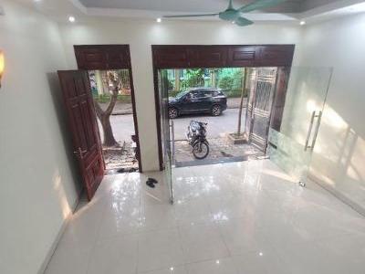 CHÍNH CHỦ BÁN NHÀ DT 38M2X5T ĐẸP, OTO, GẦN PHỐ QUAN NHÂN, THANH XUÂN, GIÁ 3.65 TỶ