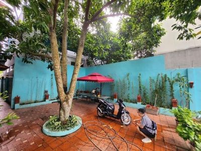 CHO THUÊ CĂN HỘ TRONG BIỆT THỰ SÂN VƯỜN  TẠI NGỌC THUỴ - RIÊNG BIỆT - Ô TÔ ĐỖ TRONG SÂN