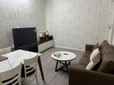 Cho thuê nhà trung tâm quận đống đa phố lương đình của