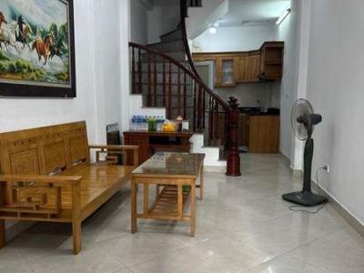 Cần bán nhà Tam trinh, Yên sở trước tết DT 32m2 - 5 tầng - 2 thoáng chỉ hơn 3 tỷ
