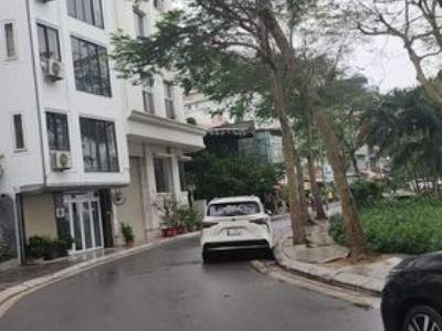 Măt phố Vệ Hồ mặt hồ tây 130m2 mà giá có nhỉnh 340tr/1m2 hiếm có khó tìm 💥💥💥
