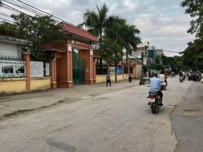 Giá sập sàn rẻ như cho lô đất mặt đường Vũ Lạc, mua 2ti5 giờ bán 1tixx