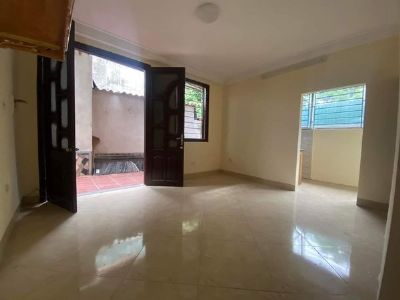 Chính chủ cần bán gấp nhà đẹp tại phố Lĩnh Nam Hoàng Mai