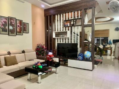 BÁN NHÀ Đ/c Tổ 8, Mường Thanh, đường từ UBND tỉnh đi ra Sân vận động tỉnh gần cafe Ngẫm
