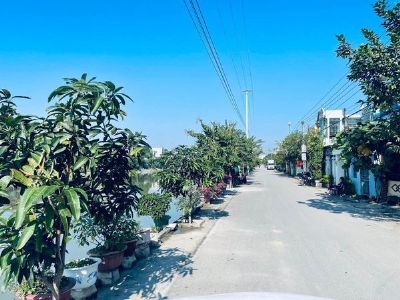 Cần bán lô đất đẹp diện tích 210m2 ( 7-30 ) view sông Dã Tượng phố 8 P. Quảng Hưng Thanh Hoá