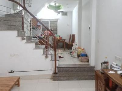 Do công việc gia đình chuyển công việc nên muốn nhượng lại nhà 4 tầng,