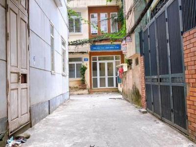 Chủ rất cần bán nhà trung tâm cầu giấy chỉ có căn duy nhất k có căn thứ 2