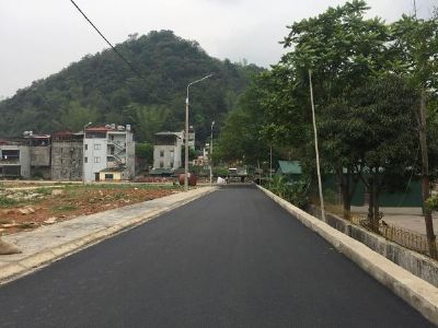 Bán Nhanh Lô đất gần ngay bến xe sơn la, đất vuông vắn, dân cư đông đúc, gần ngay đường quốc lộ 6
