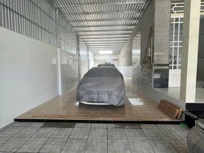 Cho thuê nhà Chợ Mỹ Hòa rộng rãi đông đúc