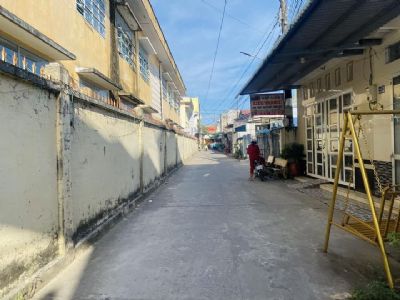 Nền thổ cư xéo trường THPT Lê Văn Đẩu cách QL1A 70mét, thuộc ấp Cái Dầy thị trấn Châu Hưng.