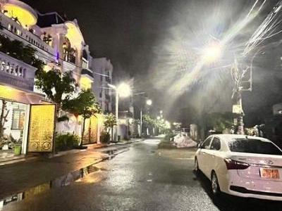 Bán nhà Hẻm 8m. Nhà đẹp 4 tầng. Lê Văn Chí gần ngã tư Thủ Đức. 88m2. Chỉ 9 tỷ
