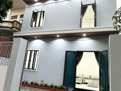 Bán cho cô em gái căn nhà 2 tầng số nhà ngõ phố Đồng Niên Hải Dương