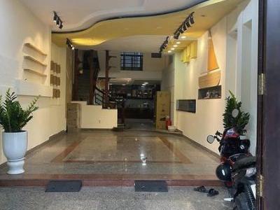 Cần Bán nhà 4 tầng 4 mê Vị trí Kinh doanh buôn Bán đẹp nhất đường Hà Huy Tập Thanh Khê