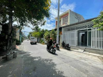 Bán nhà 1 trệt 1 lửng _ mặt tiền đường Cây Sung, Vĩnh Hiệp sát Khu Đô Thị Vĩnh Điềm Trung