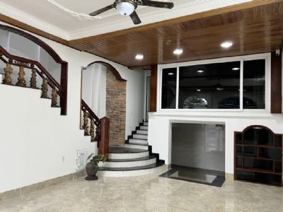 CẦN BÁN NHÀ HAI TẦNG MẶT TIỀN NGUYỄN TẤT THÀNH HUẾ
