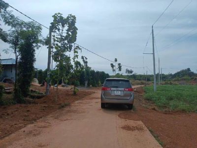 Chính chủ cần bán lô đất đẹp rộng 720m2 tại Lộc Ninh Bình Phước