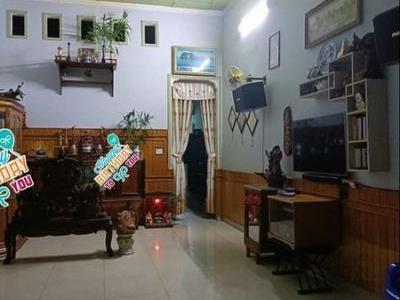 Bán căn nhà Mặt Đường Sư Vạn Hạnh __Phường Duy Tân __Kon tum .__Hướng Nam