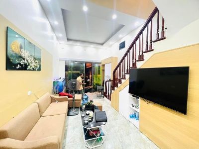 LÔ GÓC THOÁNG - CẦU GIẤY - KHÁCH MUA Ở NGAY - TẦM TIỀN BẠT NGÀN KHÁCH .