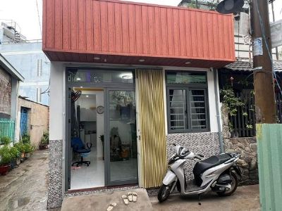 CHỦ GỬI BÁN GẤP CĂN NHÀ  NHÀ NHỎ XINH ĐẸP THỦ ĐỨC - TẶNG FULL NỘI THẤT 300tr - GIÁ CHỈ 3,35 TỶ.