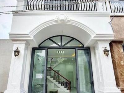 Kẹt tiền bán nhanh căn nhàhạ giá siêu rẻ từ 3tỷ850tr chỉ còn 2tỷ990tr 1 trệt 1 lầu hiện đại Hố Nai