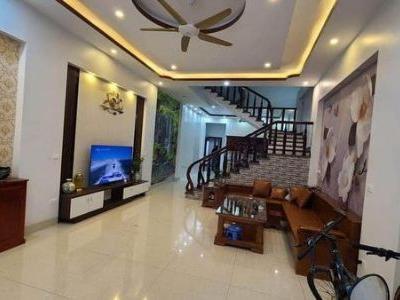 Bán nhanh nhà 2,5 tầng trung tâm Bắc Cường Lào Cai cực đẹp, giá hợp lý