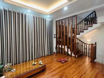 5.2 tỷ, MẶT NGÕ Ô TÔ TRÁNH NHÀ MỚI HIỆN ĐẠI Nhà gần trường c2, khu cc và khu nhà ở lk CA Hoàng Mai