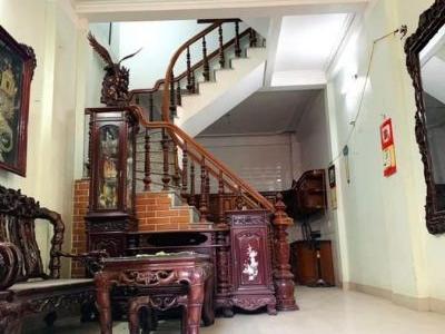 Cho thuê nhà 3 tầng phường Bồ xuyên, thành phố Thái Bình, nhà có 3 phòng ngủ