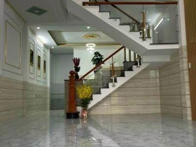 Chính chủ gửi bán căn nhà một lầu một trệt sổ riêng thổ sát chợ Phú thọ kp5 trảng dài