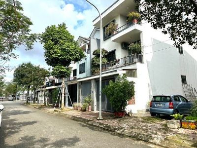CẦN BÁN LÔ HUD TỔ 4 PHƯỜNG NGUYỄN DU THÀNH PHỐ HÀ TĨNH
