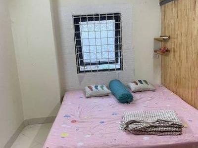 Cho thuê căn hộ 2PN tầng 2 tại 52/75 đường Hồng Hà, Phúc Xá, Ba Đình, HN. Có thang máy