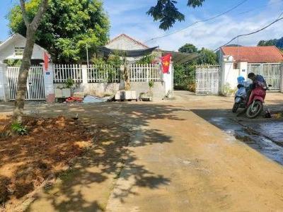Gia đình tôi cần bán mảnh đất trung tâm thị trấn Hàng Trạm_Yên Thuỷ_Hoà Bình