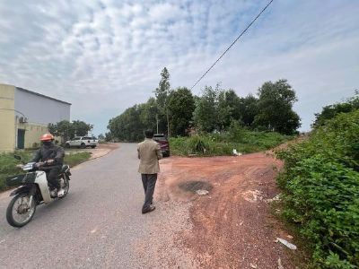 Chủ gửi lô đất rừng sát đường tránh, trước mặt trạm cân Huyền Anh đi vào tầm 200m