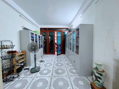 Cần Bán nhà 3 tầng có chỗ để xe oto trung tâm phường Minh khai.TP Hà Giang.