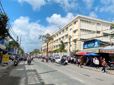 NHÀ CHO THUÊ MẶT TIỀN Đ.NGÔ QUYỀN, NINH KIỀU ĐỐI DIỆN CỔNG TRƯỜNG ĐOÀN THỊ ĐIỂM